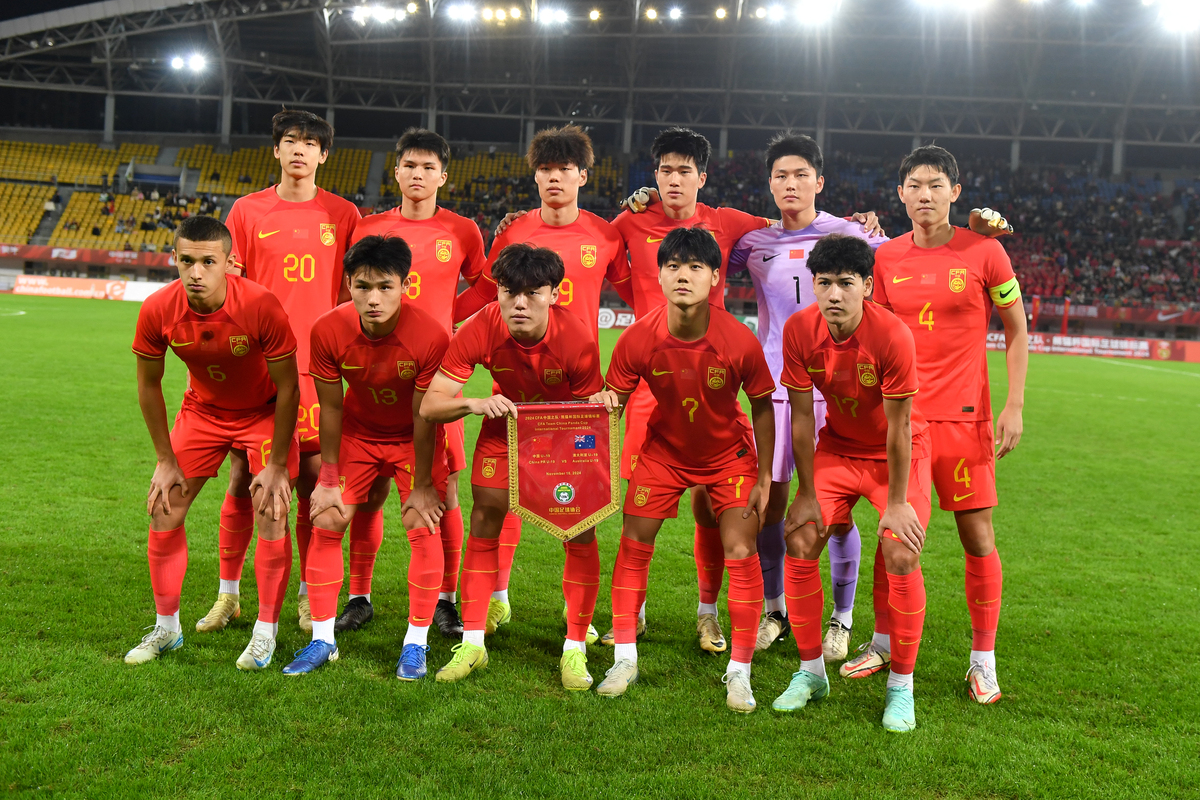 半岛体育在线登录-球员积极备战，为争夺冠军奋力拼搏