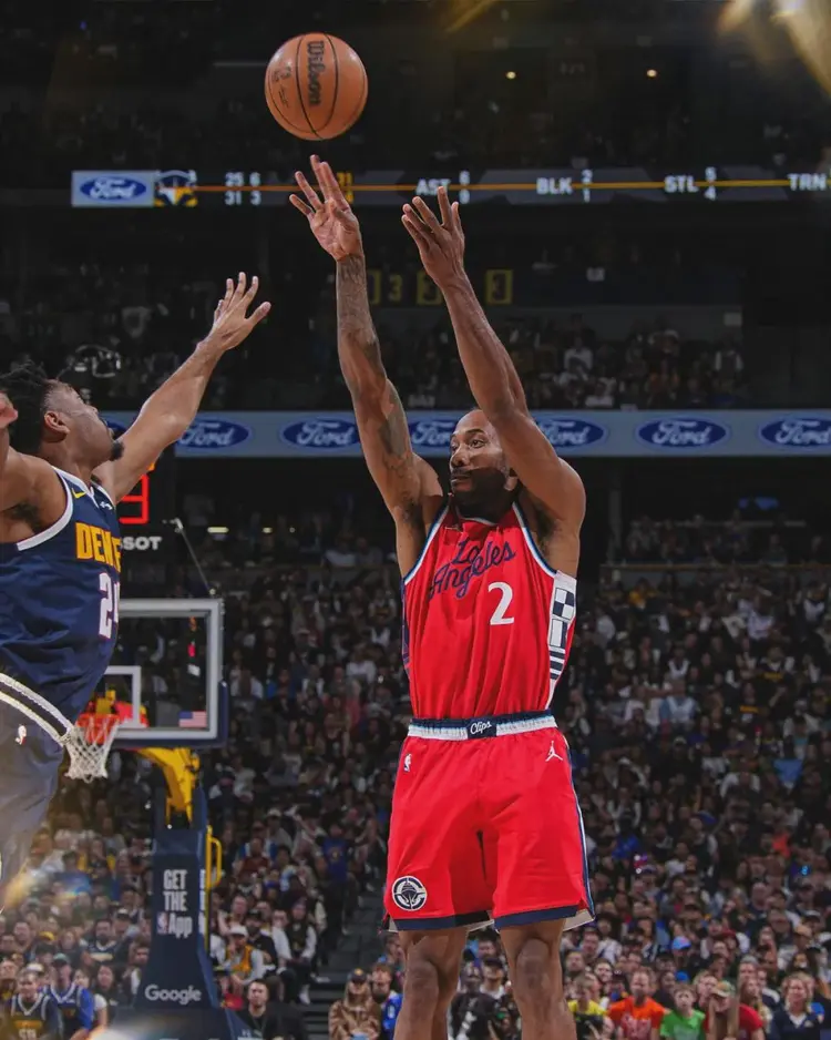 半岛体育app下载-伦纳德单场轰下40+，独得27分的简单介绍