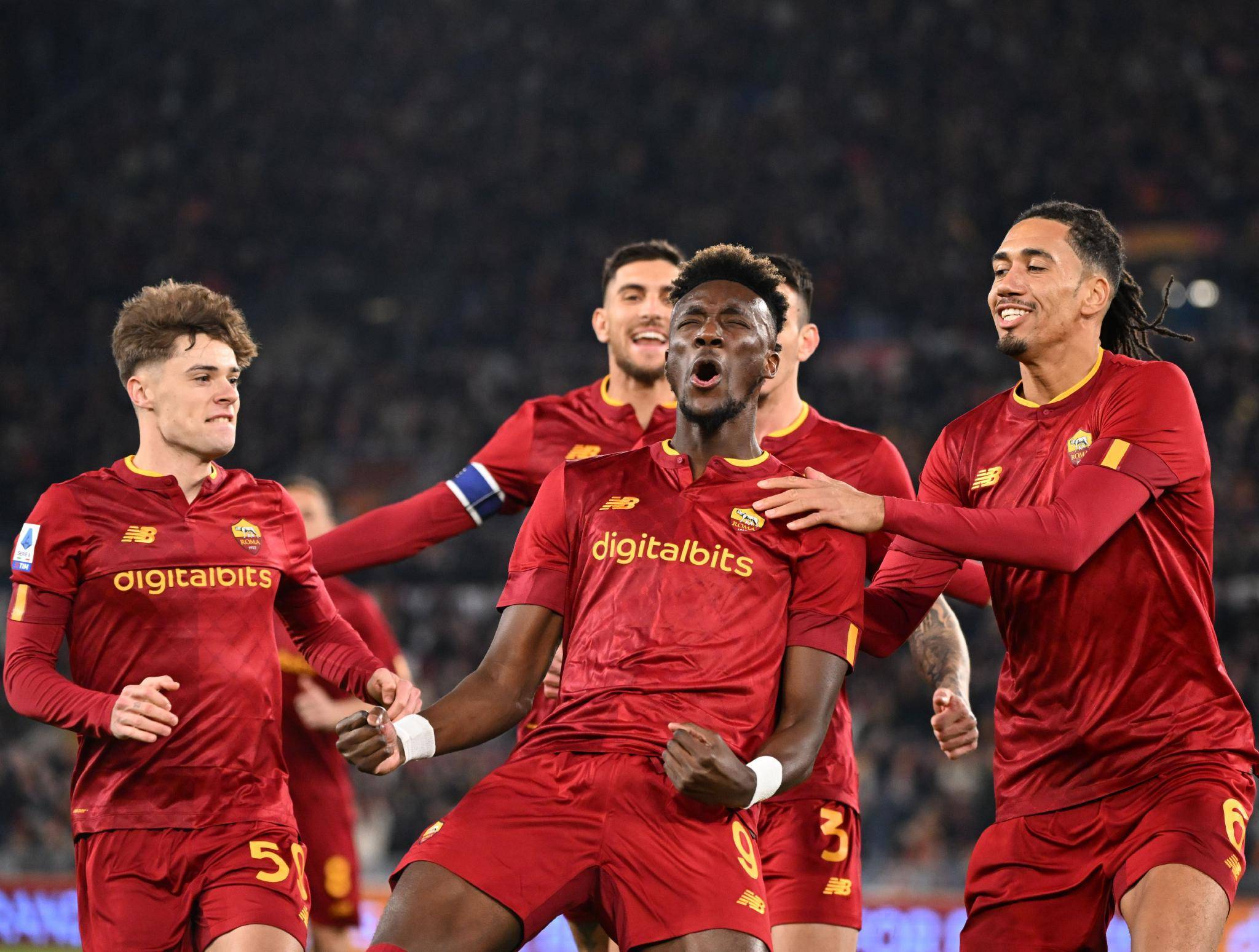 包含AC米兰球员状态回升，冲击联赛前四的词条