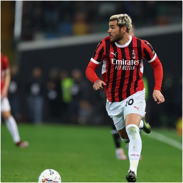 半岛体育网页版入口-阿贾克斯惊险晋级，逆转AC米兰进入八强