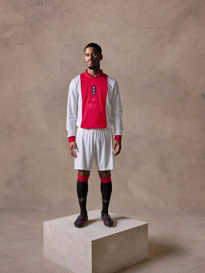 阿贾克斯年轻球员凯拉尔表现出色，备受球队青睐