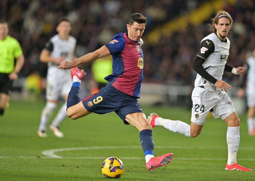 瓦伦西亚逆袭成功，逆转比分赢得胜利