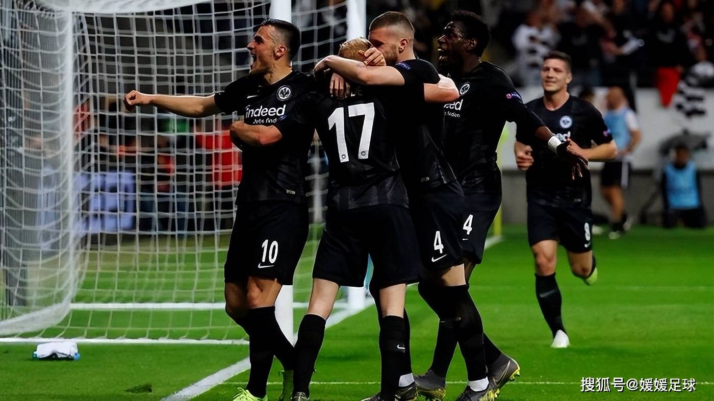 奥格斯堡客场战胜门兴，豪取对手宝贵三分的简单介绍