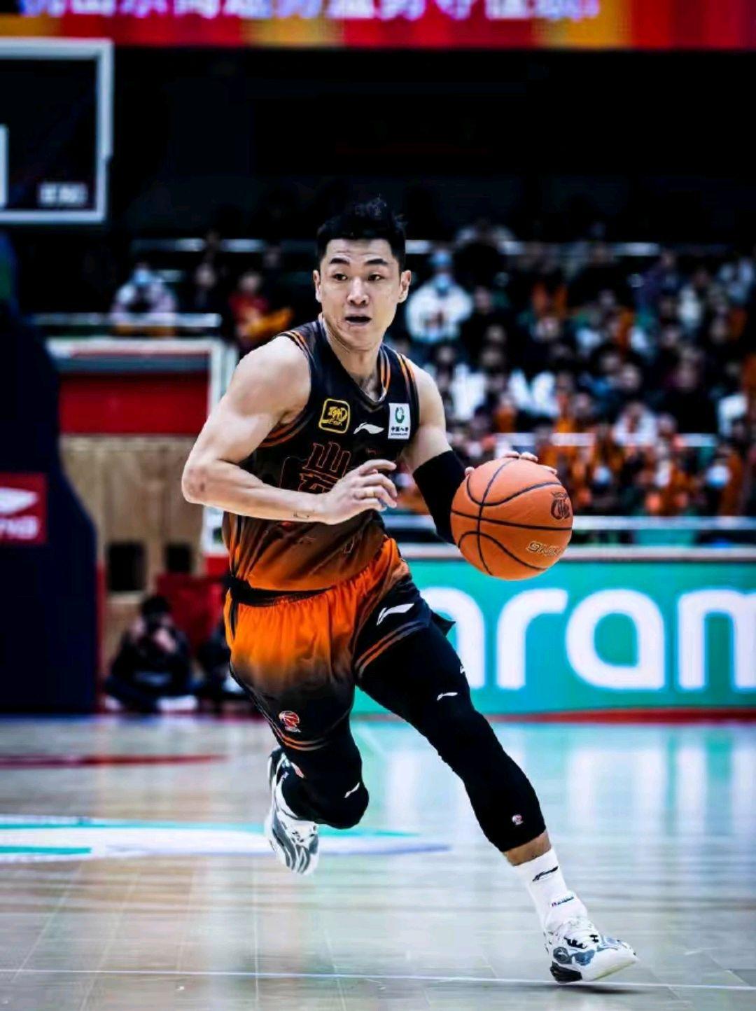 半岛体育网页版登录入口-江苏男篮欲取八连胜，挑战山东队