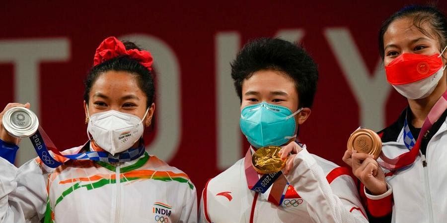 印度选手斩获举重银牌